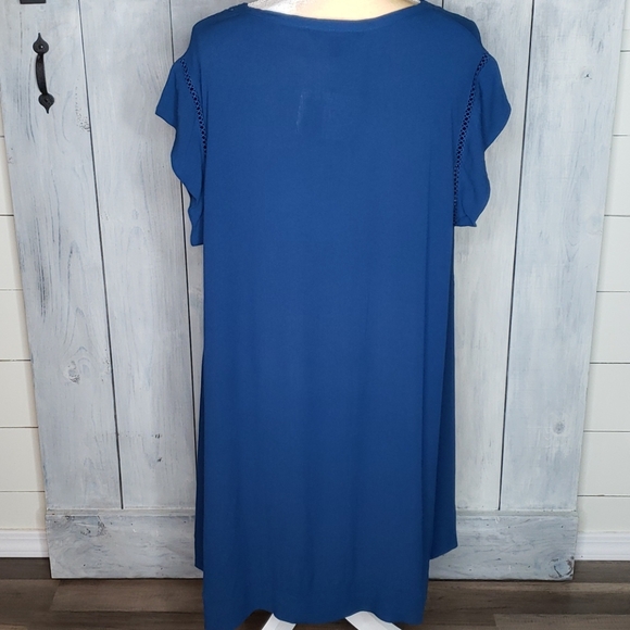 ❗SOLD❗NWT Ellen Tracy Top - Hostess Pick! - Picture 2 of 5